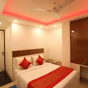 4* Bed & Breakfast Majestic Park At Delhi Airport
